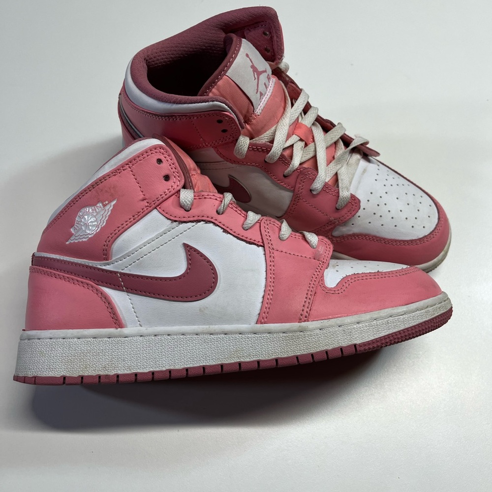Jordan 1 Mid Color Way: Valentine's Day (2023) (TD) Youth Size 7Y